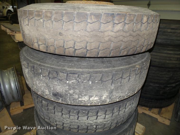 image for item DA7258 Approximately 65 tires