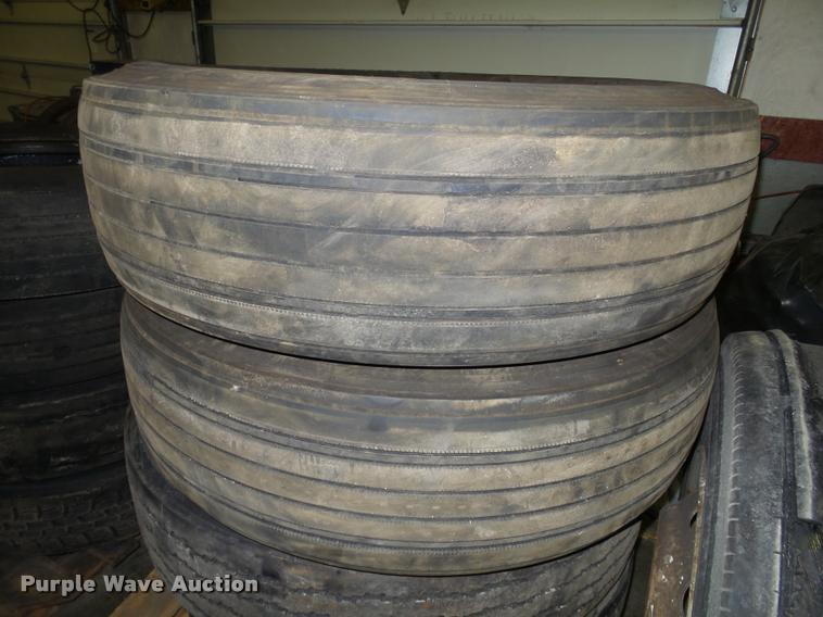 image for item DA7258 Approximately 65 tires