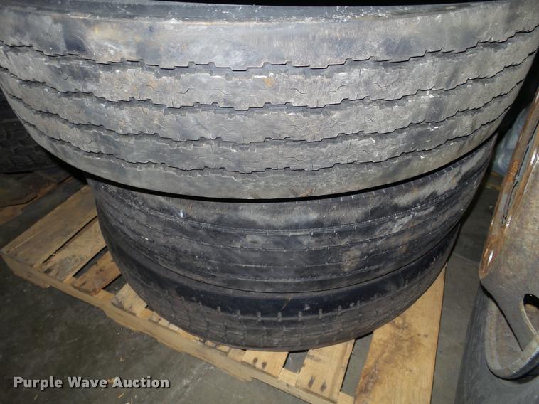 image for item DA7258 Approximately 65 tires