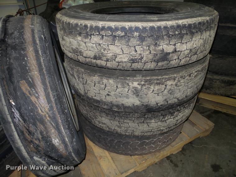 image for item DA7258 Approximately 65 tires