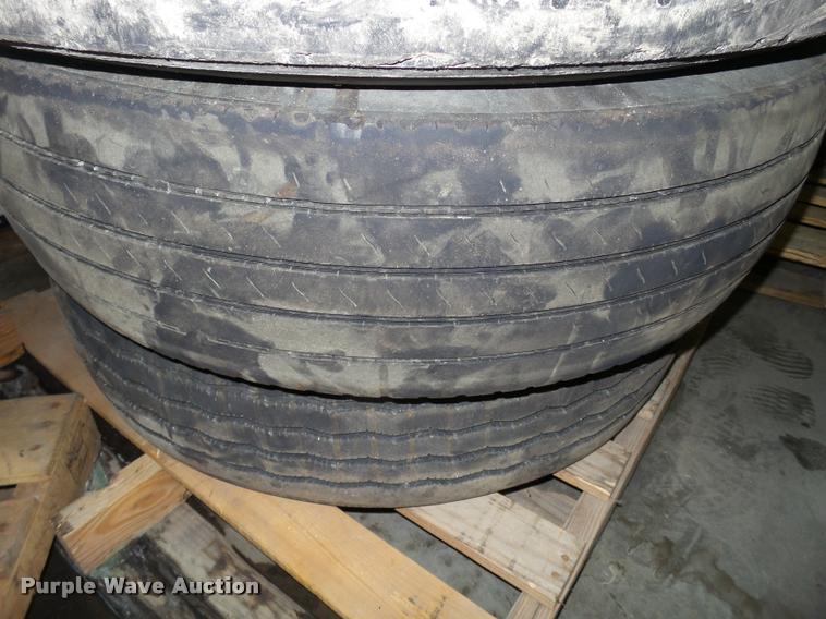 image for item DA7258 Approximately 65 tires