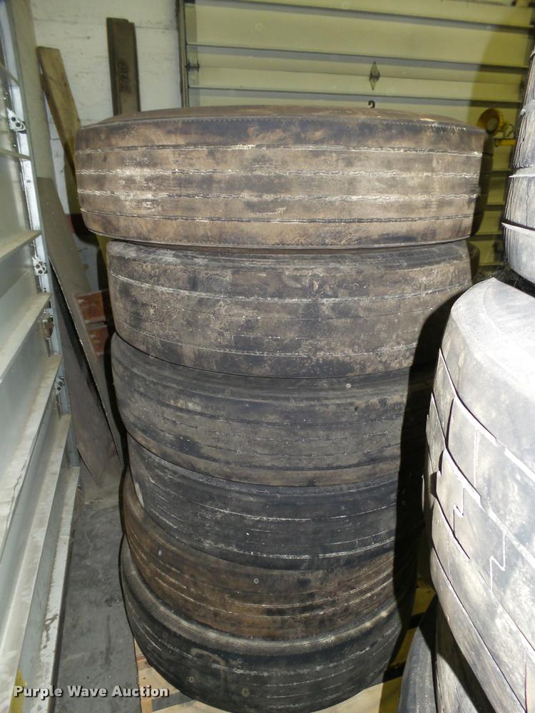 image for item DA7258 Approximately 65 tires