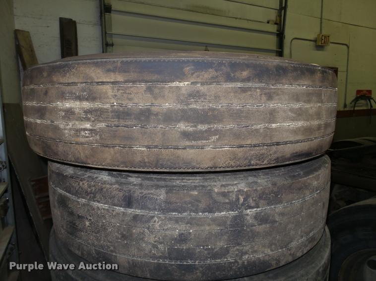 image for item DA7258 Approximately 65 tires