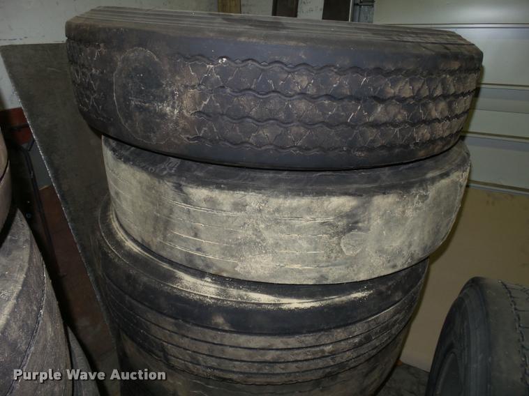 image for item DA7258 Approximately 65 tires