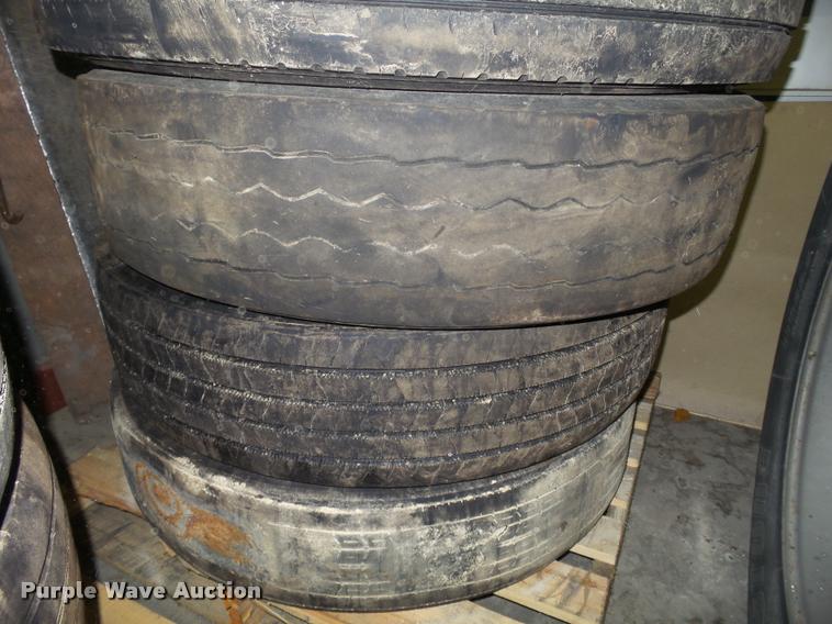 image for item DA7258 Approximately 65 tires