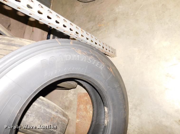 image for item DA7258 Approximately 65 tires