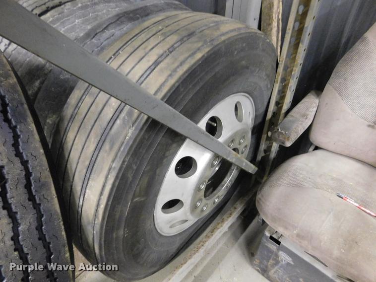 image for item DA7258 Approximately 65 tires