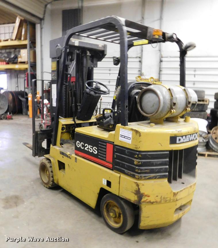image for item DA7259 Daewoo GC25S forklift