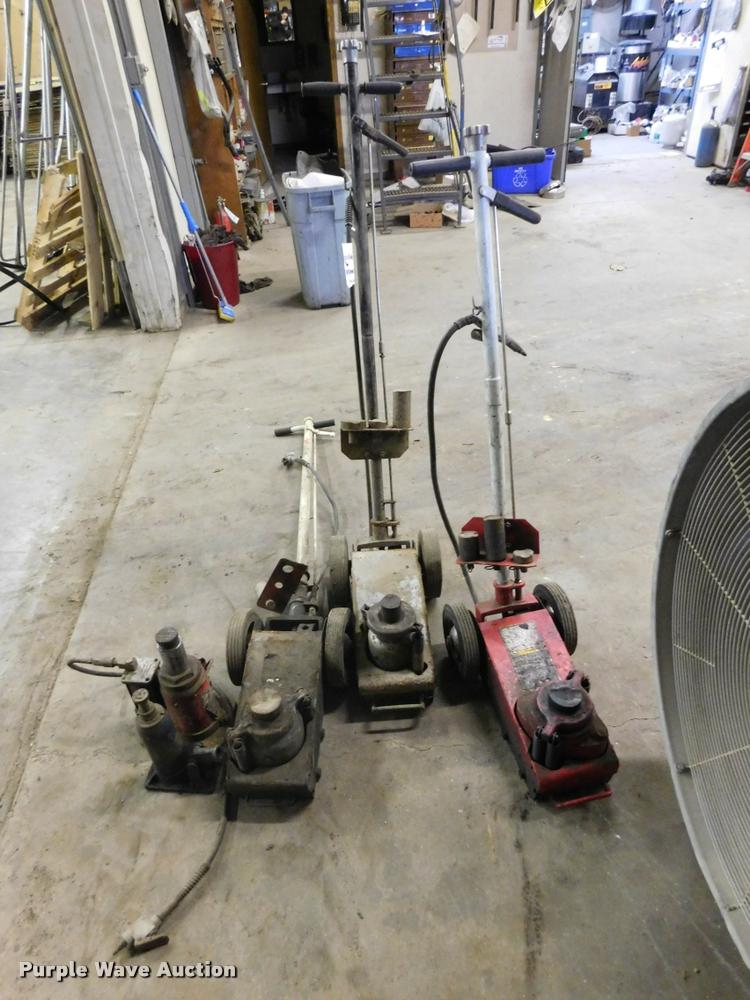 image for item DA7264 (4) air jacks