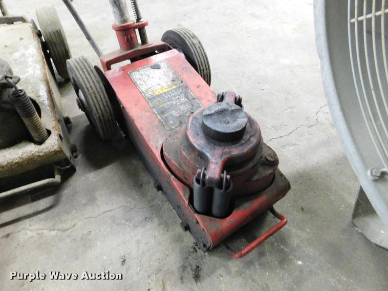 image for item DA7264 (4) air jacks