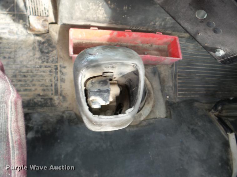 image for item DA7389 2001 Freightliner FLS112 semi truck