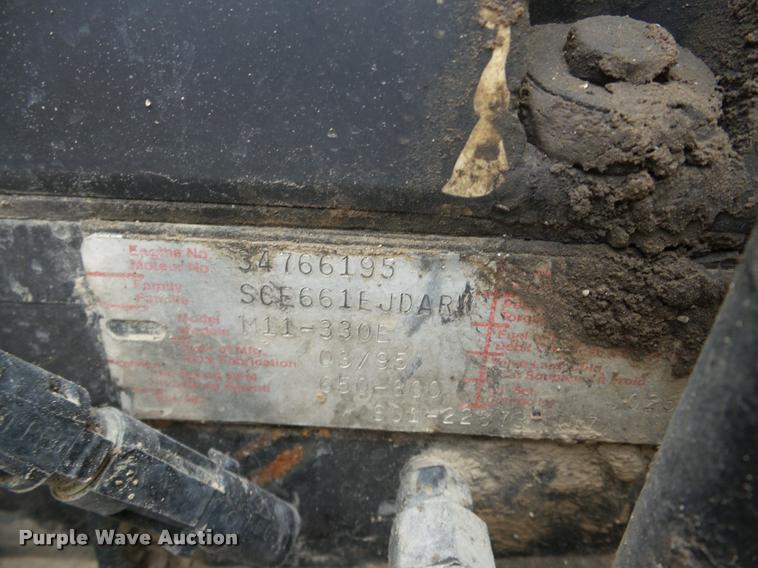 image for item DA7389 2001 Freightliner FLS112 semi truck