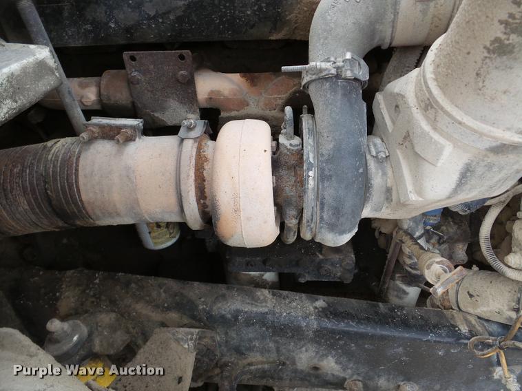 image for item DA7389 2001 Freightliner FLS112 semi truck