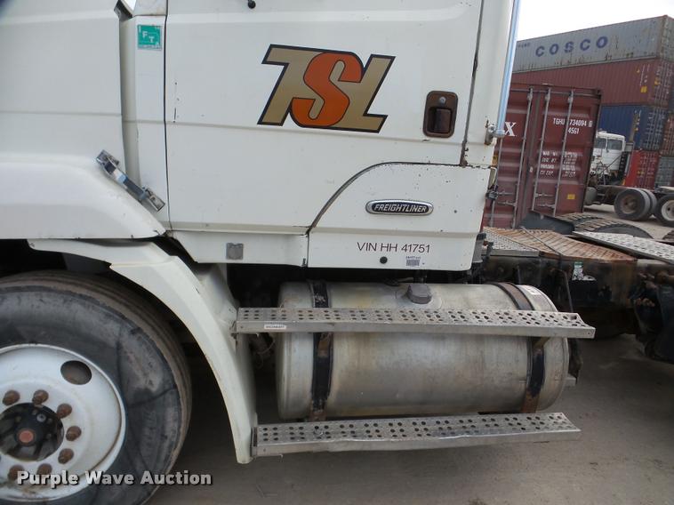 image for item DA7389 2001 Freightliner FLS112 semi truck
