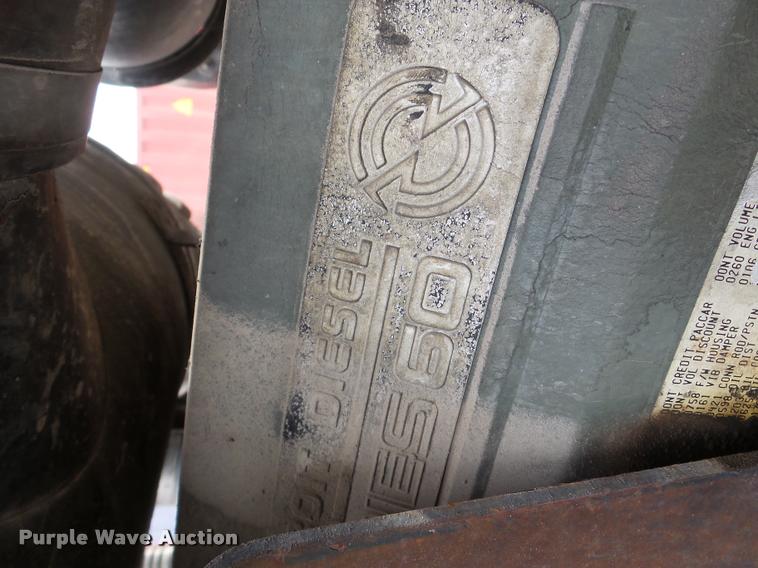 image for item DA7390 1993 Kenworth T600 semi truck