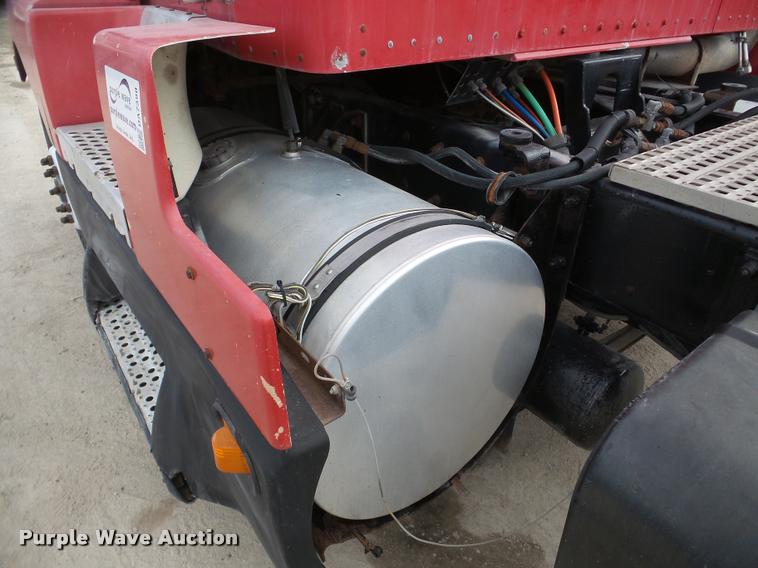 image for item DA7390 1993 Kenworth T600 semi truck