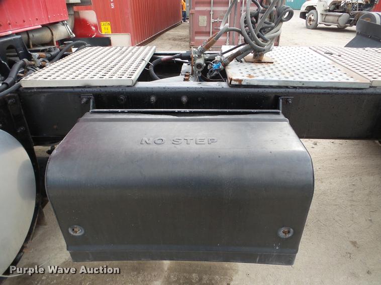 image for item DA7390 1993 Kenworth T600 semi truck