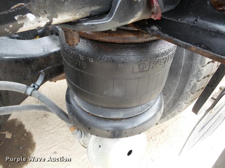 image for item DA7390 1993 Kenworth T600 semi truck