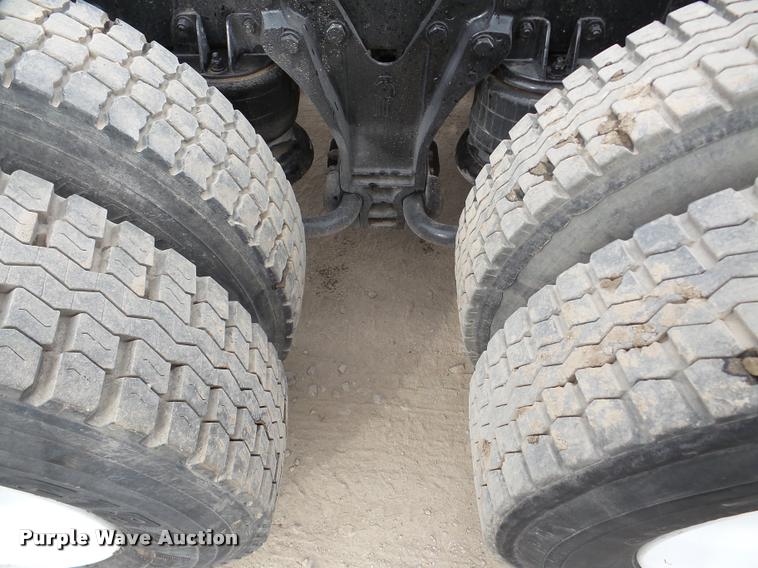 image for item DA7390 1993 Kenworth T600 semi truck