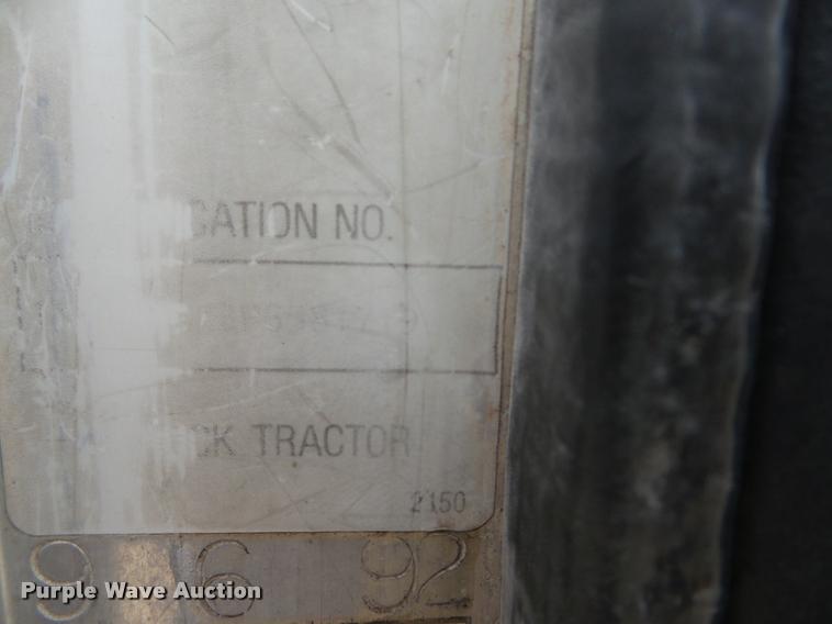 image for item DA7390 1993 Kenworth T600 semi truck