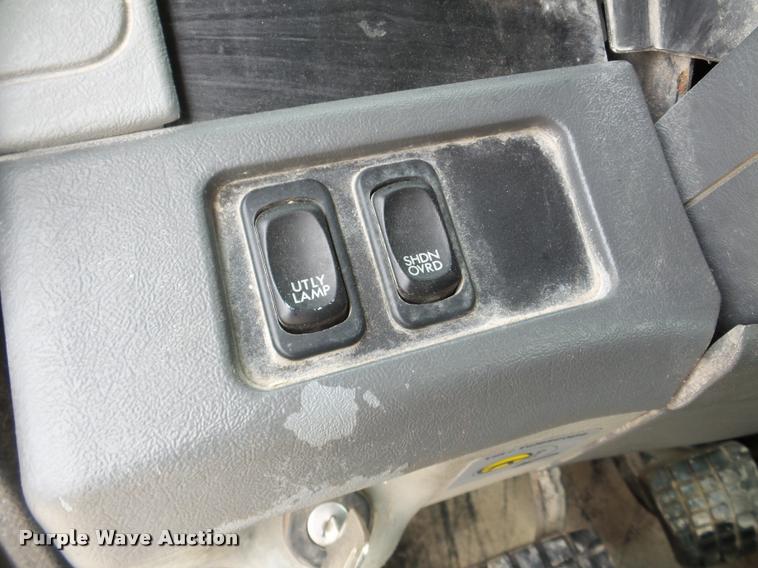 image for item DA7391 2004 Freightliner Columbia semi truck