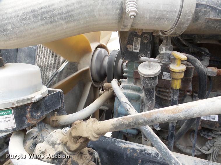 image for item DA7391 2004 Freightliner Columbia semi truck