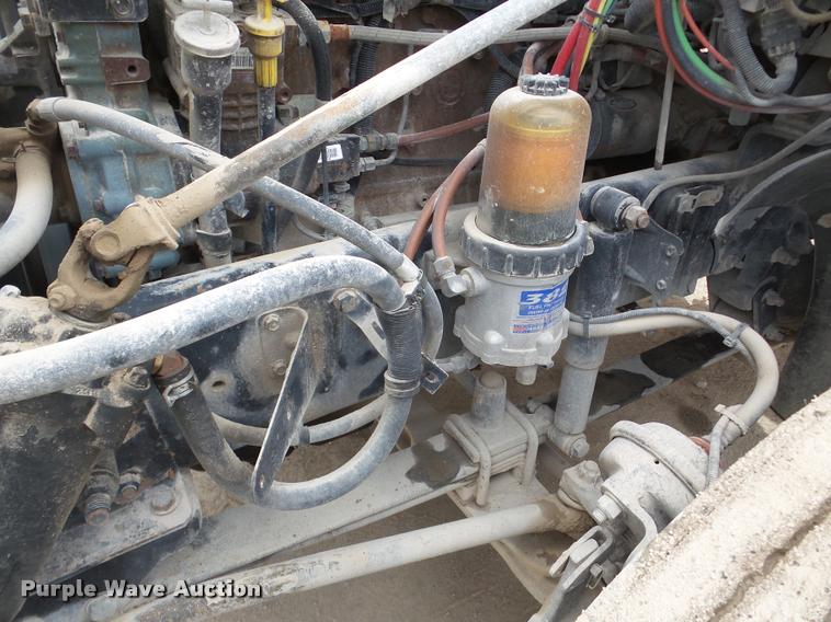 image for item DA7391 2004 Freightliner Columbia semi truck