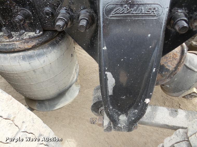 image for item DA7391 2004 Freightliner Columbia semi truck