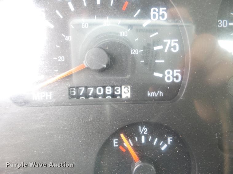 image for item DA7392 1998 Ford AT9513 Aeromax 113 semi truck