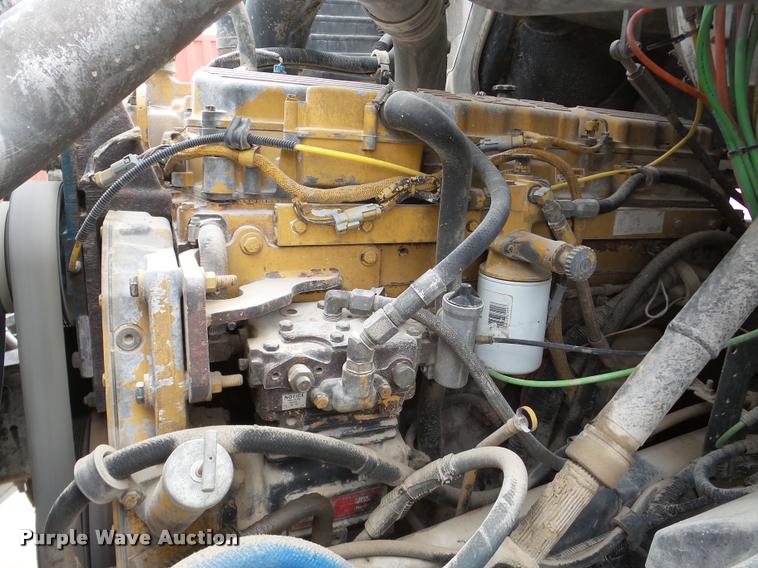 image for item DA7392 1998 Ford AT9513 Aeromax 113 semi truck