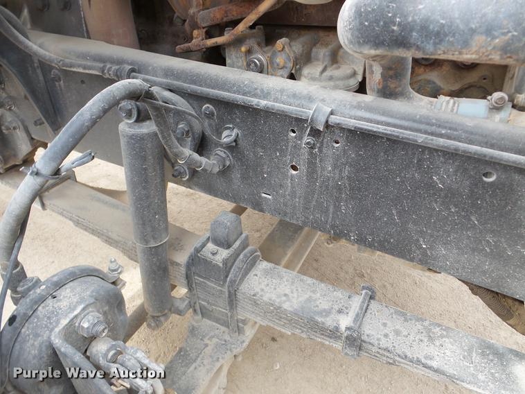 image for item DA7392 1998 Ford AT9513 Aeromax 113 semi truck