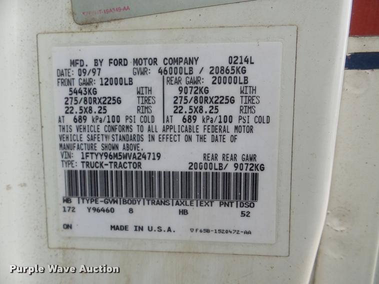 image for item DA7392 1998 Ford AT9513 Aeromax 113 semi truck