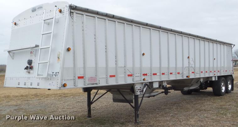 image for item DA7729 2008 Cornhusker double hopper grain trailer