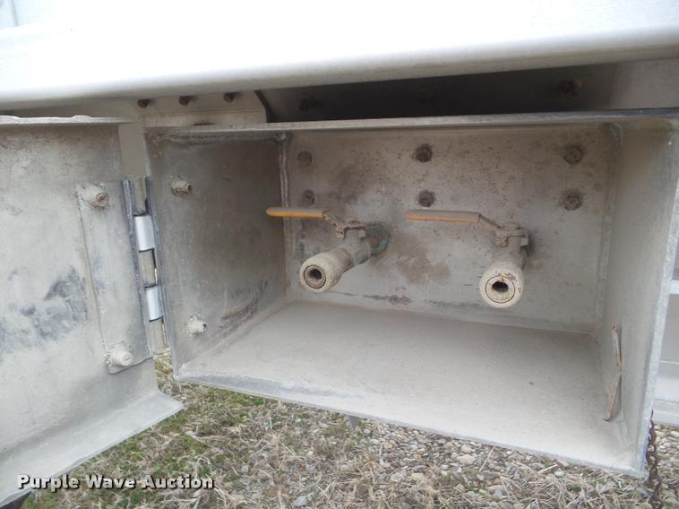 image for item DA7729 2008 Cornhusker double hopper grain trailer