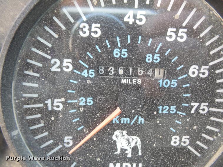 image for item DB0676 1990 Mack CH613 semi truck