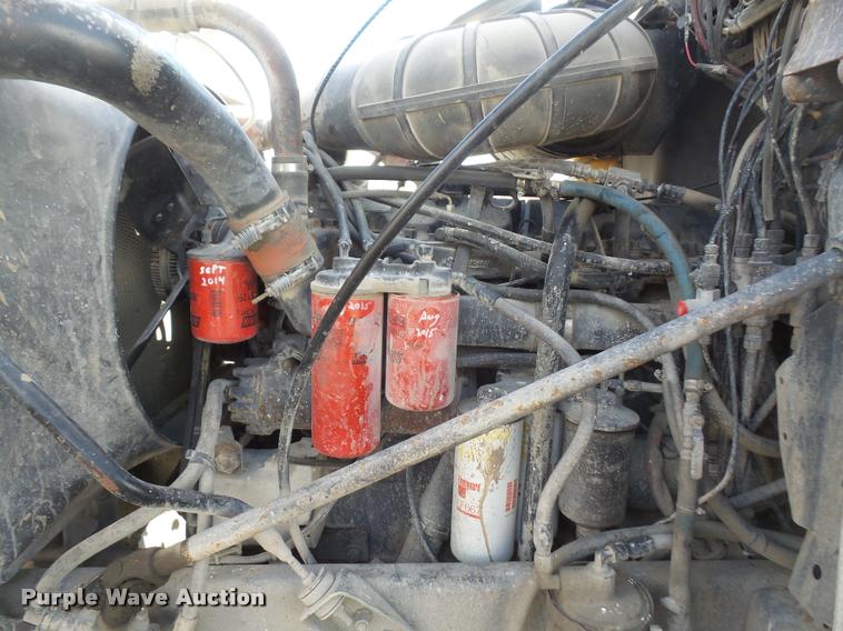 image for item DB0676 1990 Mack CH613 semi truck