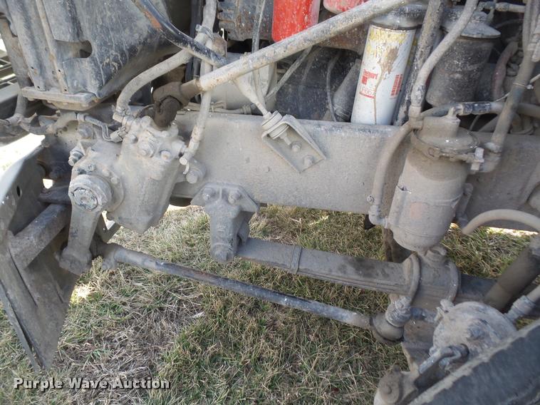 image for item DB0676 1990 Mack CH613 semi truck