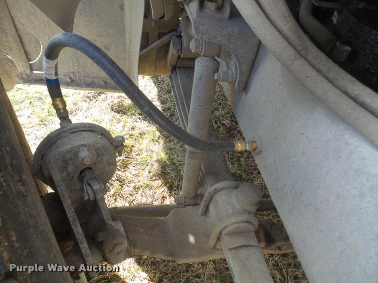 image for item DB0676 1990 Mack CH613 semi truck