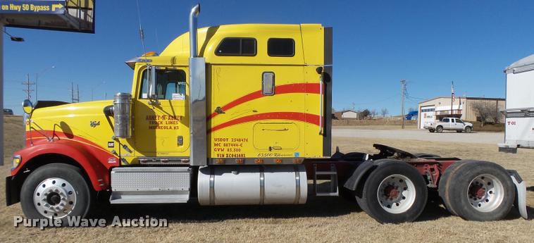 image for item DB1894 1999 International 9900 semi truck