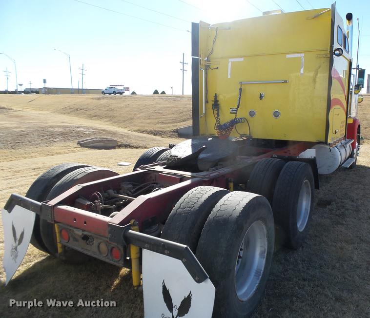 image for item DB1894 1999 International 9900 semi truck