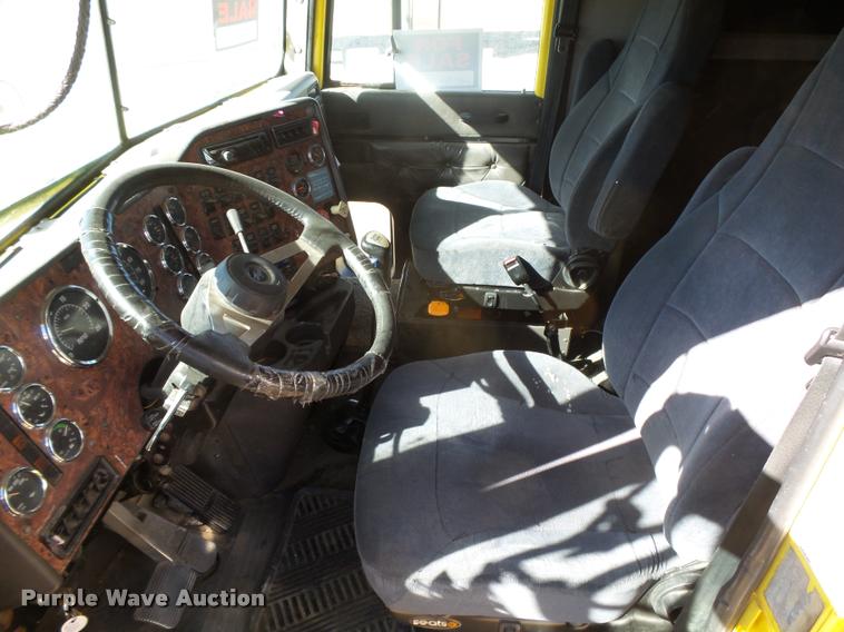 image for item DB1894 1999 International 9900 semi truck