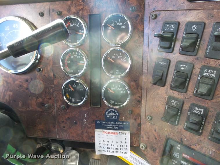 image for item DB1894 1999 International 9900 semi truck