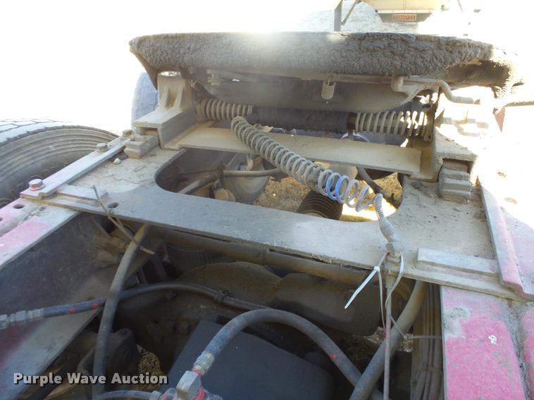 image for item DB1894 1999 International 9900 semi truck