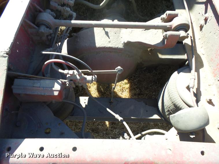 image for item DB1894 1999 International 9900 semi truck