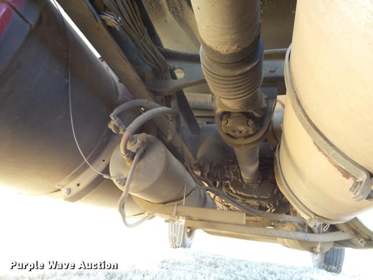 image for item DB1894 1999 International 9900 semi truck