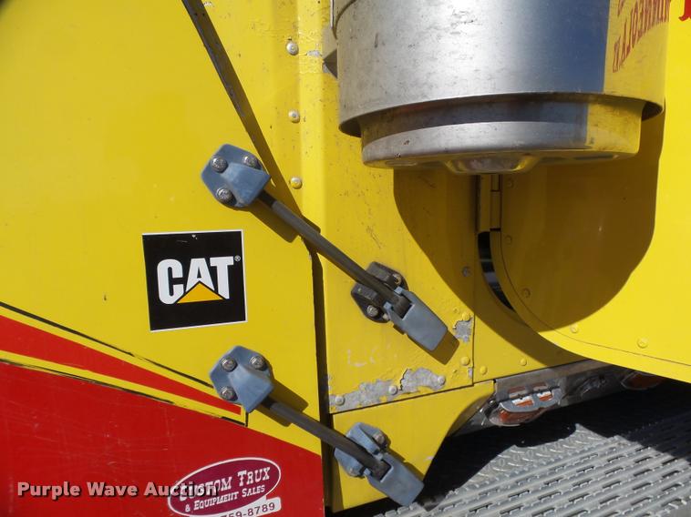 image for item DB1894 1999 International 9900 semi truck