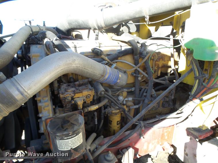 image for item DB1894 1999 International 9900 semi truck