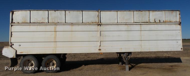 image for item DB1919 2013 shop built live bottom trailer