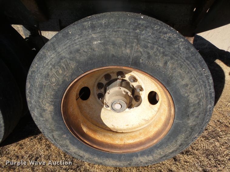 image for item DB1919 2013 shop built live bottom trailer