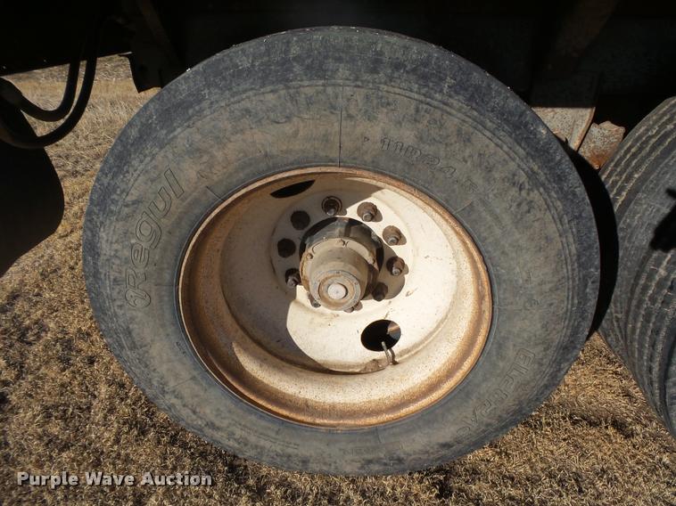 image for item DB1919 2013 shop built live bottom trailer